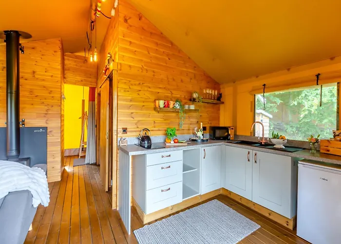 The Foxes Den - Uk45295 * Bishop Thornton