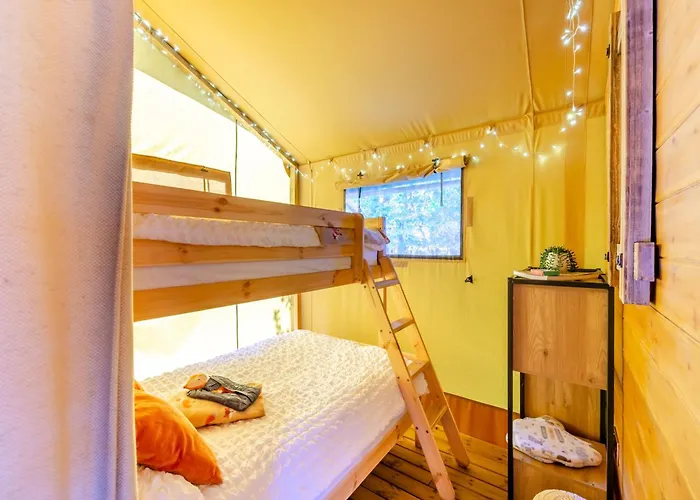 The Foxes Den - Uk45295