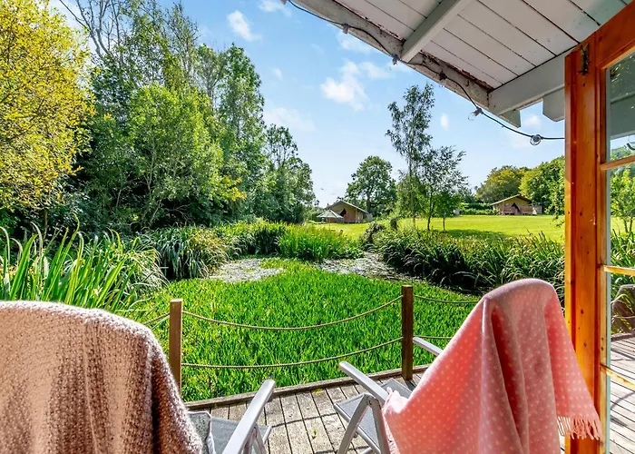 The Foxes Den - Uk45295 *