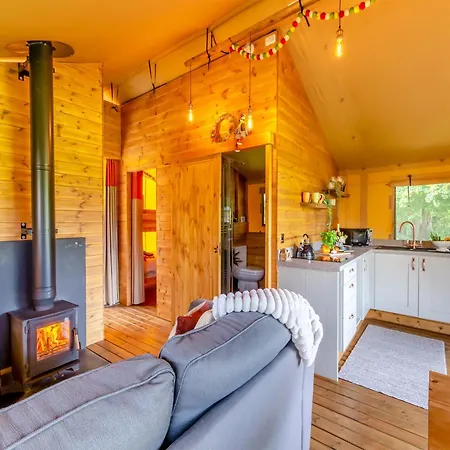 بيت للعطل The Foxes Den - Uk45295 *